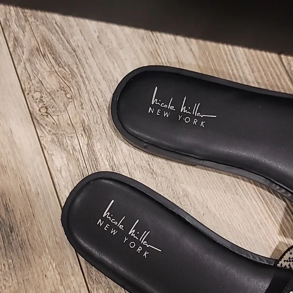 New With Box Nicole Miller PARIS Sandals - Picture 3 of 3